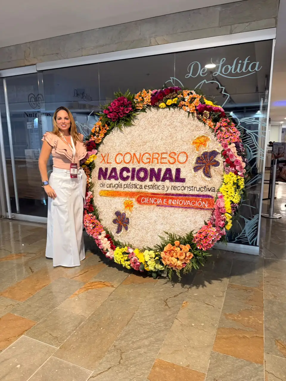 Especialista en Cirugía Estética y Reconstructiva. Dra Adriana córdoba